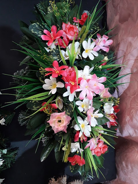 Andreas floral fancies (artificial floristry and bespoke gifts)