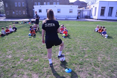 We Make Footballers: Sunbury Football Academy