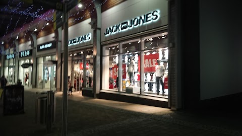 JACK & JONES