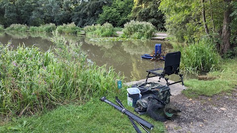 Barlow Country Club and Caravan Park