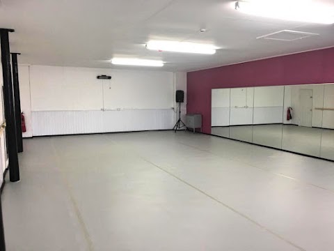 LiquiDance School Of Performing Arts