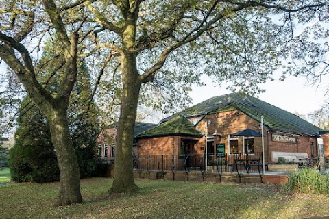 Pub On The Pond