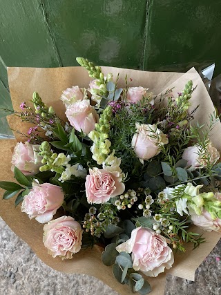 The old forge florist yattendon