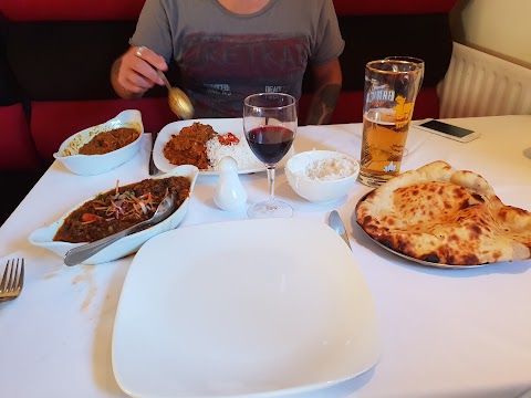 Le Raj Indian Cuisine