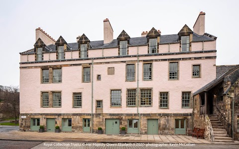 Cheval Abbey Strand Apartments at Holyrood