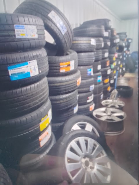 Fast Fit Tyres - Mobile Tyre Fitting Services