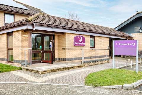 Premier Inn Basingstoke West (Churchill Way) hotel