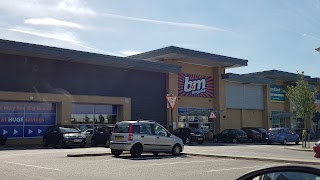 B&M Store