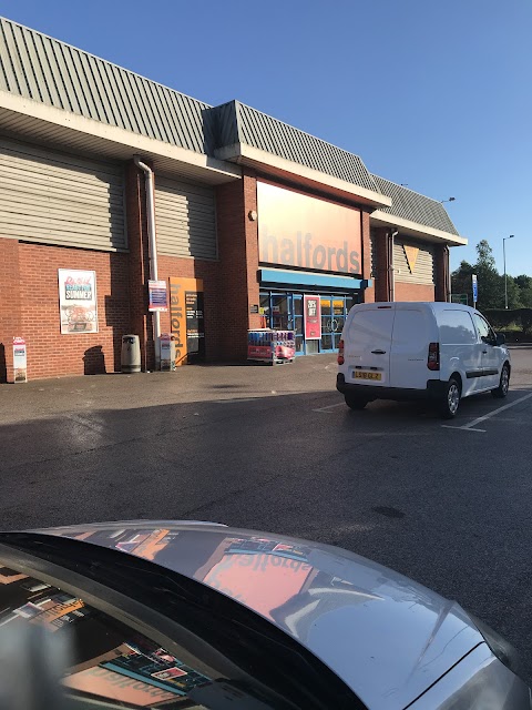 Halfords - Wolverhampton