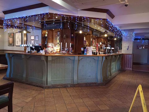 Lockyers Quay Cookhouse + Pub