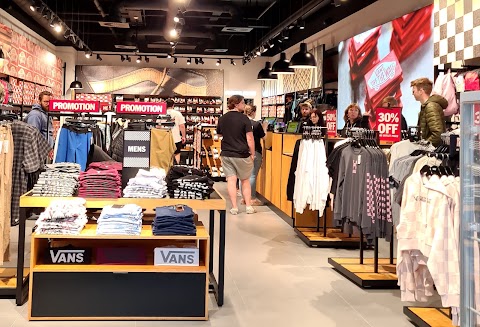 VANS Outlet Portsmouth