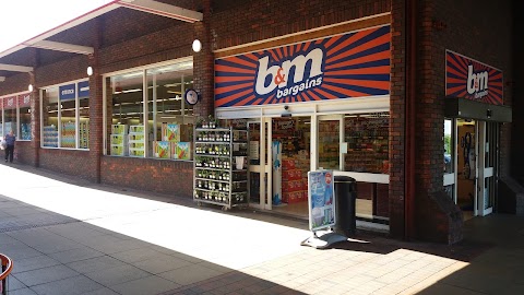 B&M Store