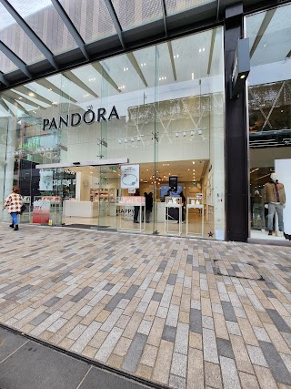 Pandora Bracknell