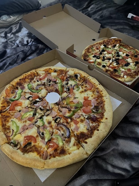 Yummie Pizza