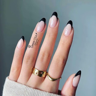 Queen Nails