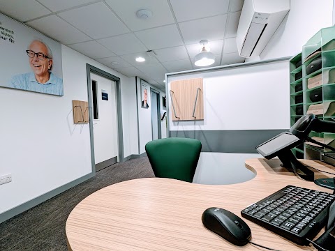 Specsavers Opticians and Audiologists - Cottingham