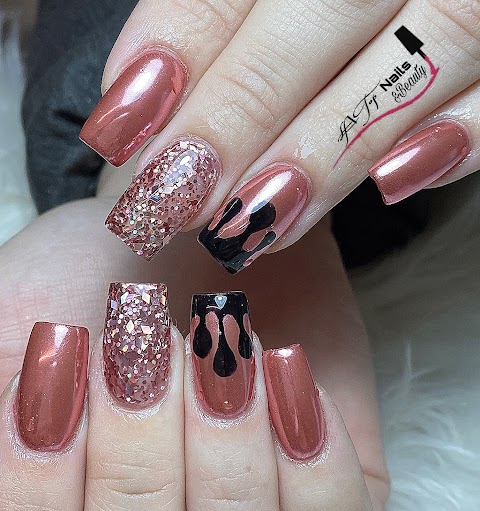 La Top Nails