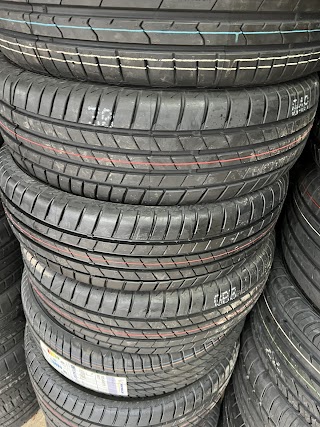 Autos- tyres