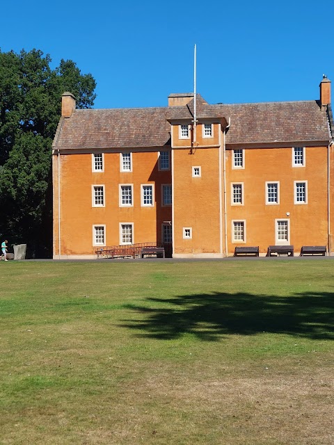 Pittencrieff Park