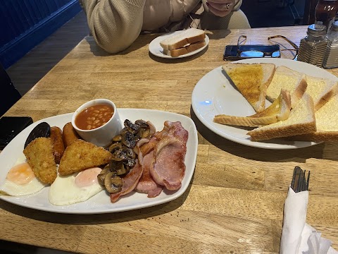 The Greenwood (The shed arms) and the arches cafe