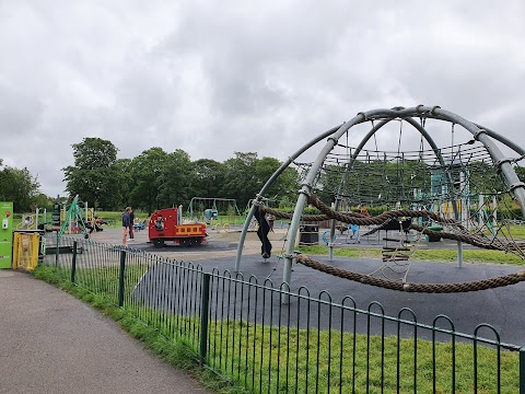 Cassiobury Park Kids Playground