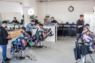 Hills - Gentlemen’s Barber Lounge