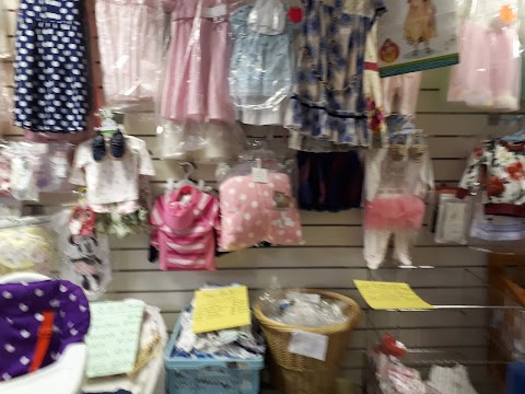 LINS KNITS AND BABY BOUTIQUE