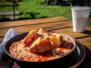 Fran's Tea Garden, Grand Union Canal