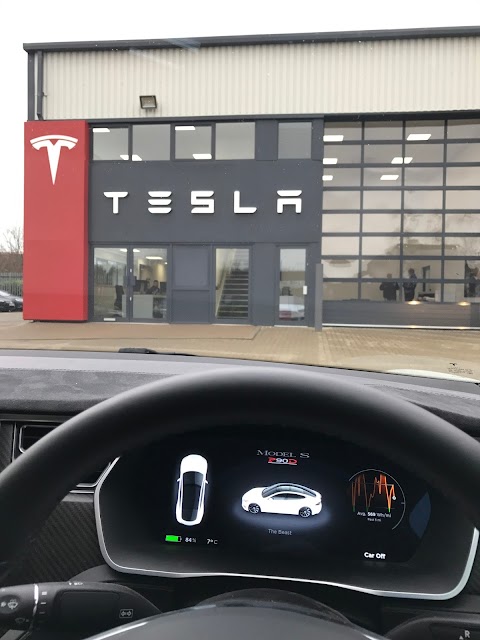 Tesla Service Milton Keynes Northfield Dr.
