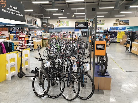 Halfords - Macclesfield