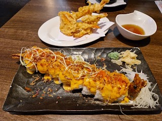 Rakuzen Sushi And Noodle Bar