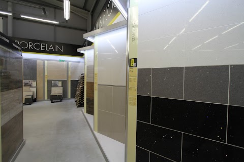 Topps Tiles Saltash