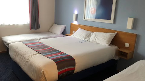 Travelodge Pontefract Ferrybridge A1/M62