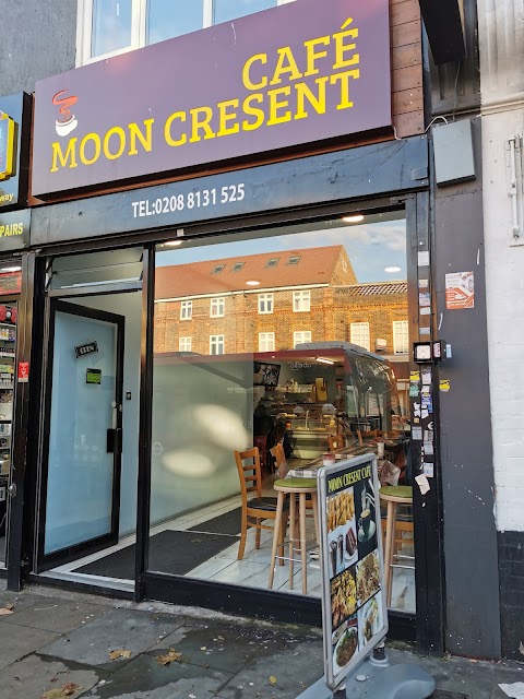 Cafe Moon Cresent