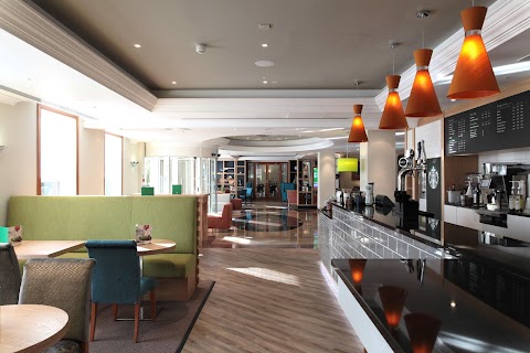 Holiday Inn London - Heathrow T5, an IHG Hotel