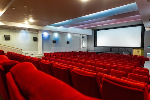 Showroom Cinema