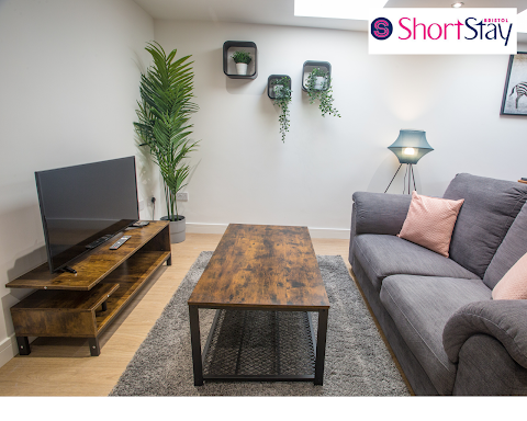 Short Stay Bristol Serviced Accommodation & Apartments Kingswood