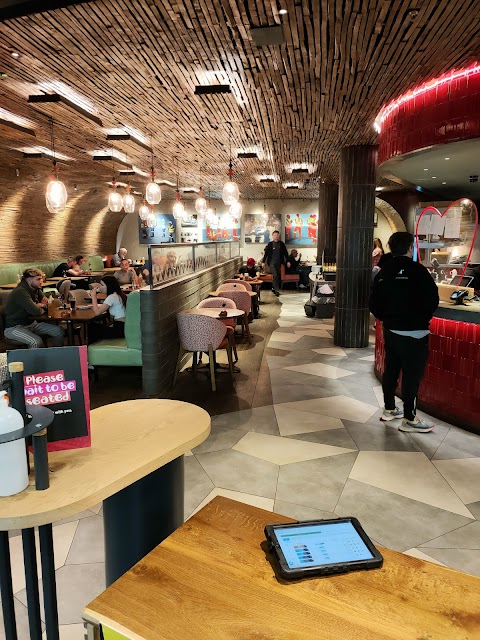 Nando's Leeds - Skelton Lake