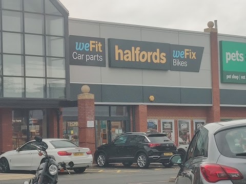 Halfords - Crewe