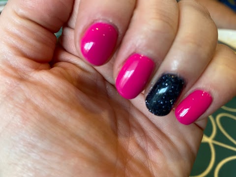 Phoenix Nails & Wellness, Coventry