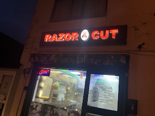 Razor cut