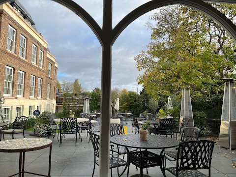 The Gate: Kitchen, Bar, Terrace