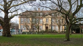 Ealing College