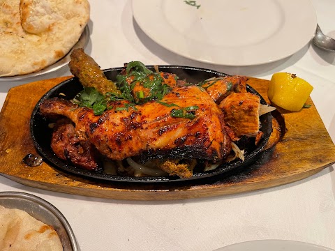 Lina Tandoori