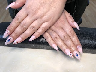 Apollo Nails