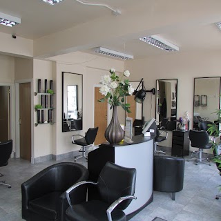 Hairline Hair Studio