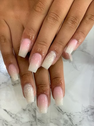 Hollywood Nail Bar