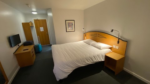 ibis Cardiff Gate - International Business Park