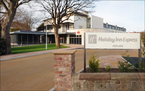 Holiday Inn Express Liverpool - Hoylake, an IHG Hotel