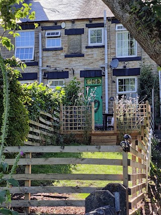 Ash Cottage - Holiday Home